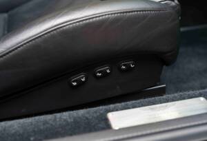 Bild 22/26 von Aston Martin V12 Vanquish (2003)