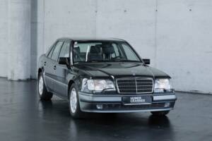 Bild 7/50 von Mercedes-Benz 500 E (1993)