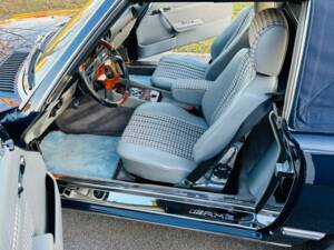 Image 10/23 of Mercedes-Benz 500 SL (1986)