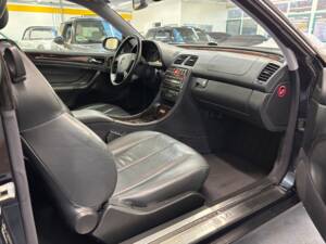 Imagen 13/16 de Mercedes-Benz CLK 430 (1999)