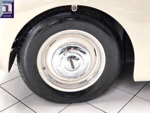 Image 32/74 of Jaguar XK 140 OTS (1956)