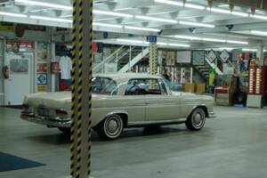Image 10/50 of Mercedes-Benz 300 SE (1966)