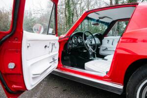 Afbeelding 43/45 van Chevrolet Corvette Sting Ray (1966)