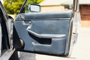 Image 50/50 of Jaguar XJ 6 4.2 (1982)