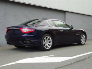 Image 4/99 of Maserati GranTurismo 4.2 (2008)