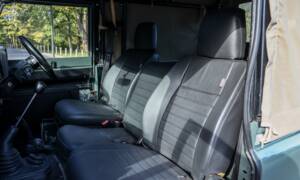 Image 4/21 de Land Rover Defender 90 Td5 (1999)