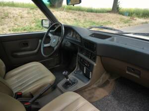 Image 33/42 of BMW 528i (1900)