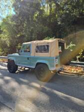 Image 43/72 of Land Rover 90 (1987)