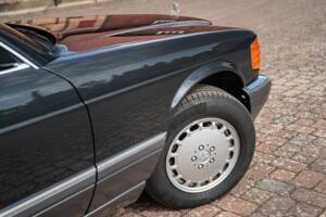 Image 2/91 of Mercedes-Benz 560 SEL (1990)