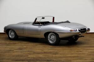Afbeelding 5/27 van Jaguar E-Type 4.2 (1966)