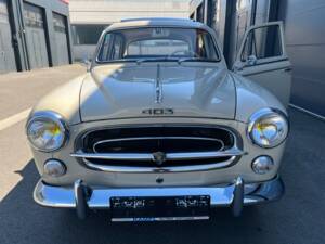Bild 27/29 von Peugeot 403 (1959)