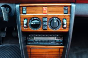 Bild 30/73 von Mercedes-Benz 230 E (1991)