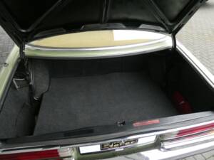 Immagine 16/21 di Mercedes-Benz 350 SE (1977)