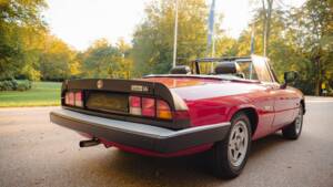 Image 16/32 of Alfa Romeo 1.6 Spider (1989)