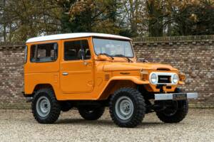 Image 39/50 of Toyota Land Cruiser FJ 40 (1980)