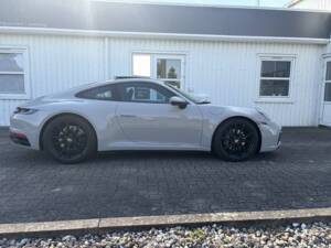 Image 5/12 of Porsche 911 Carrera (2023)