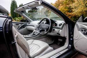 Image 37/41 of Mercedes-Benz SL 55 AMG (2003)