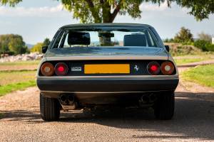 Image 14/32 of Ferrari 400 GT (1977)
