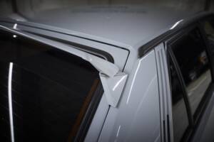 Image 17/93 of Lancia Delta HF Integrale Evoluzione I (1992)