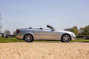 Image 48/50 of Mercedes-Benz CLK 55 AMG (2003)