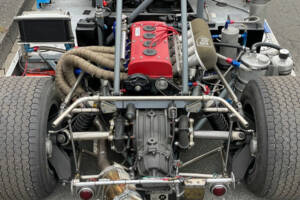 Image 18/27 of Lola T212 (1971)
