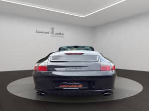 Image 7/23 de Porsche 911 Carrera (2002)