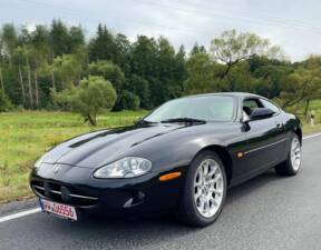 Image 1/14 of Jaguar XK8 4.0 (1999)
