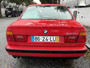 Image 7/8 de BMW 525i (1993)