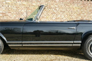 Image 18/50 of Mercedes-Benz 230 SL (1966)