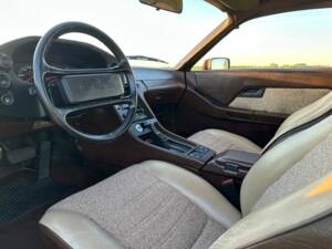 Image 7/8 de Porsche 928 (1981)