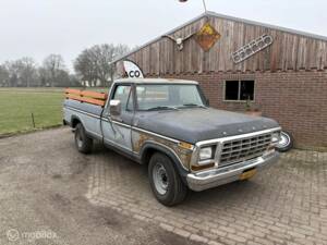 Image 28/32 de Ford F-250 (1978)