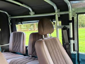 Image 19/33 de Land Rover Defender 90 (1997)