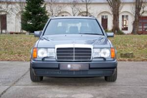 Bild 2/32 von Mercedes-Benz 280 TE (1993)