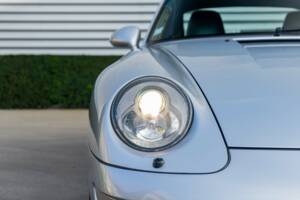 Bild 5/33 von Porsche 911 Carrera 4S (1996)