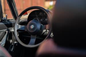 Image 31/40 of Alfa Romeo 2.0 Spider (1987)