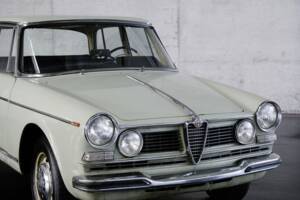 Image 11/48 of Alfa Romeo 2600 Berlina (1962)