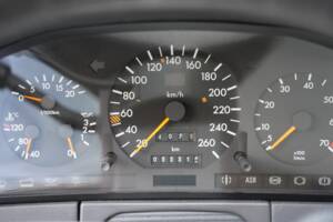 Imagen 5/18 de Mercedes-Benz 600 SEL (1991)