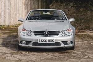 Image 13/50 de Mercedes-Benz SL 55 AMG (2006)