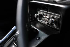 Image 28/37 de Jaguar Type E V12 (1972)