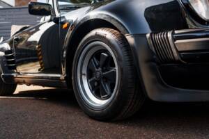 Afbeelding 45/62 van Porsche 911 Carrera 3.2 "#250.000 911" (1987)