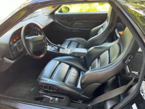 Image 28/31 of Porsche 928 GTS (1993)