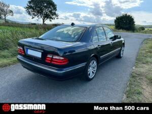 Afbeelding 2/5 van Mercedes-Benz E 430 4MATIC (1999)