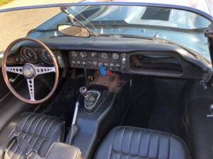 Imagen 7/31 de Jaguar E-Type 4.2 (1964)