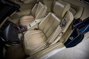Image 48/100 de Mercedes-Benz SL 280 (1995)