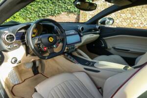 Immagine 3/50 di Ferrari GTC4Lusso (2018)