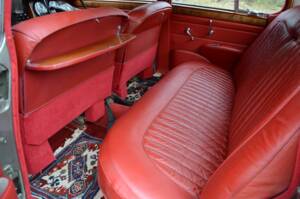 Image 8/15 of Jaguar Mk II 3.4 (1967)