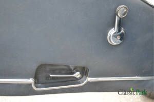 Bild 17/50 von Jaguar E-Type V12 (2+2) (1971)