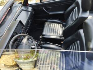 Image 5/55 de Volkswagen Golf Mk I Convertible 1.6 (1990)