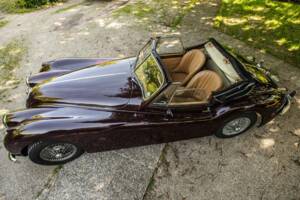 Image 3/9 of Jaguar XK 140 DHC (1956)