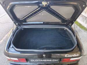 Image 16/24 of Porsche 944 Turbo (1991)